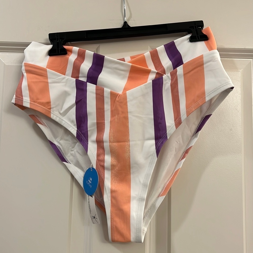 Cupshe ladies bikini bottoms
